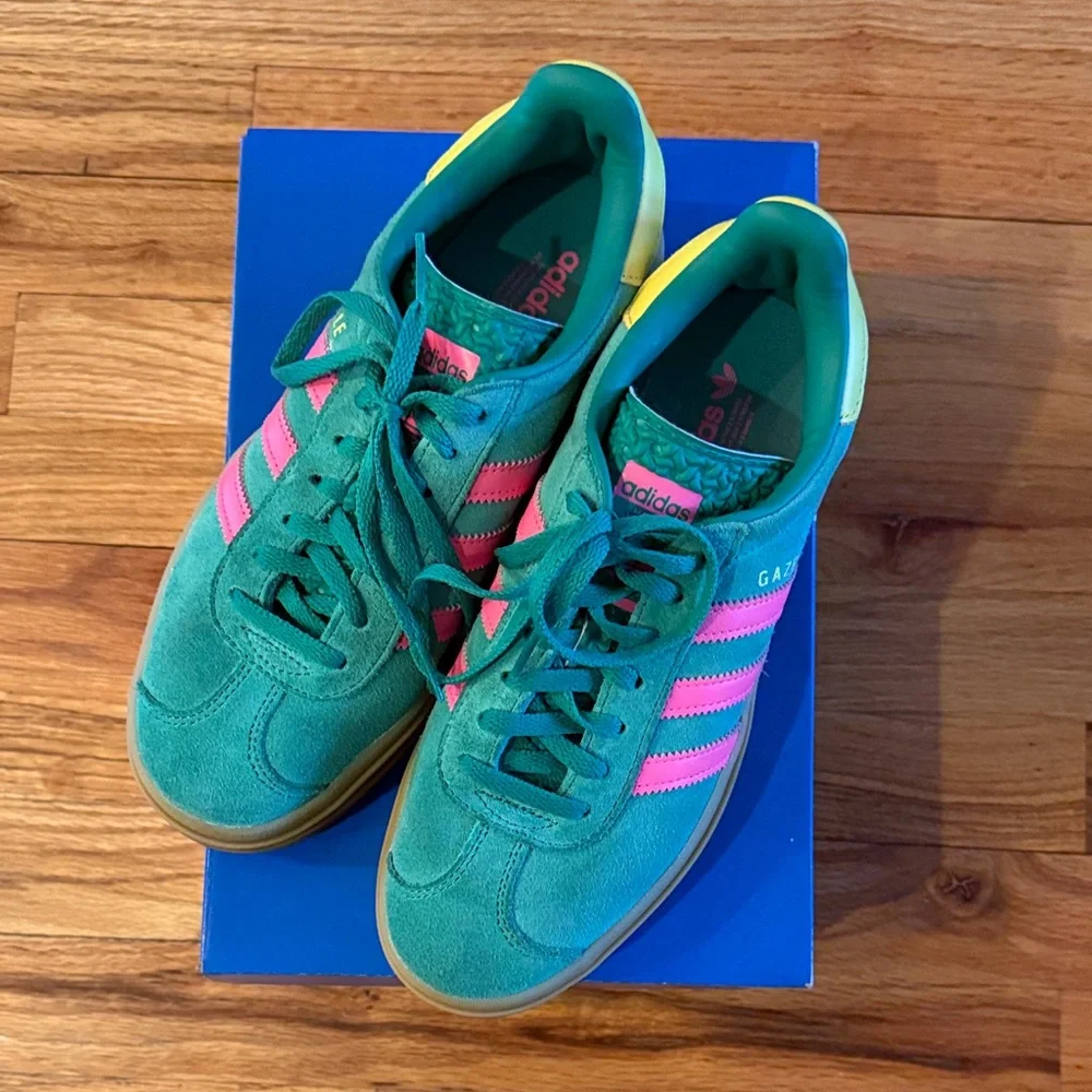 Gazelle Bold Adidas w/Box - Picture 1 of 8